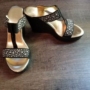 Pesáro Black Studded Wedges Size 7